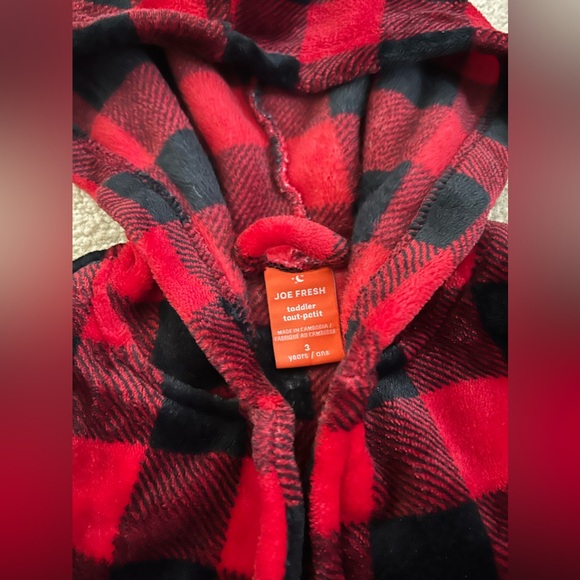 Boys robe size 3 - Picture 3 of 3